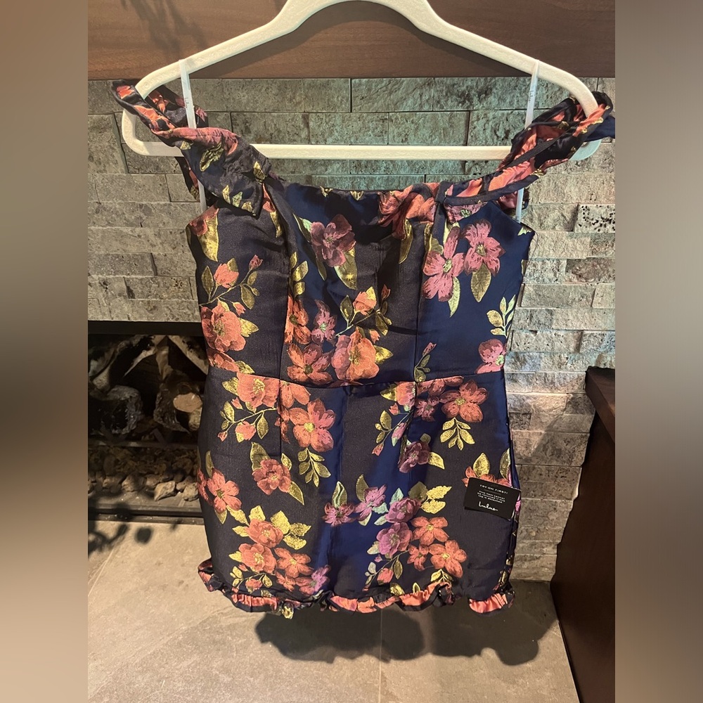 *NWT* Lulus off the shoulder mini dress in navy rose and gold size small